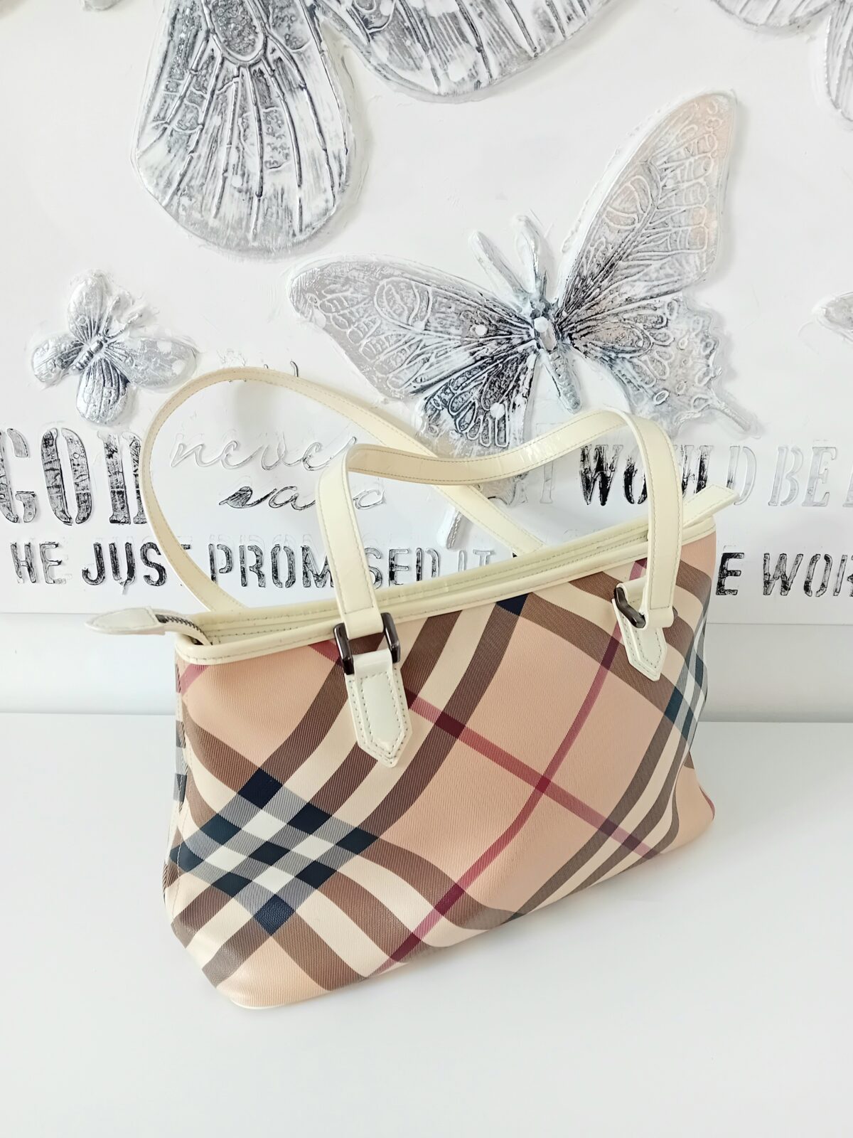 Burberry - Bild 2